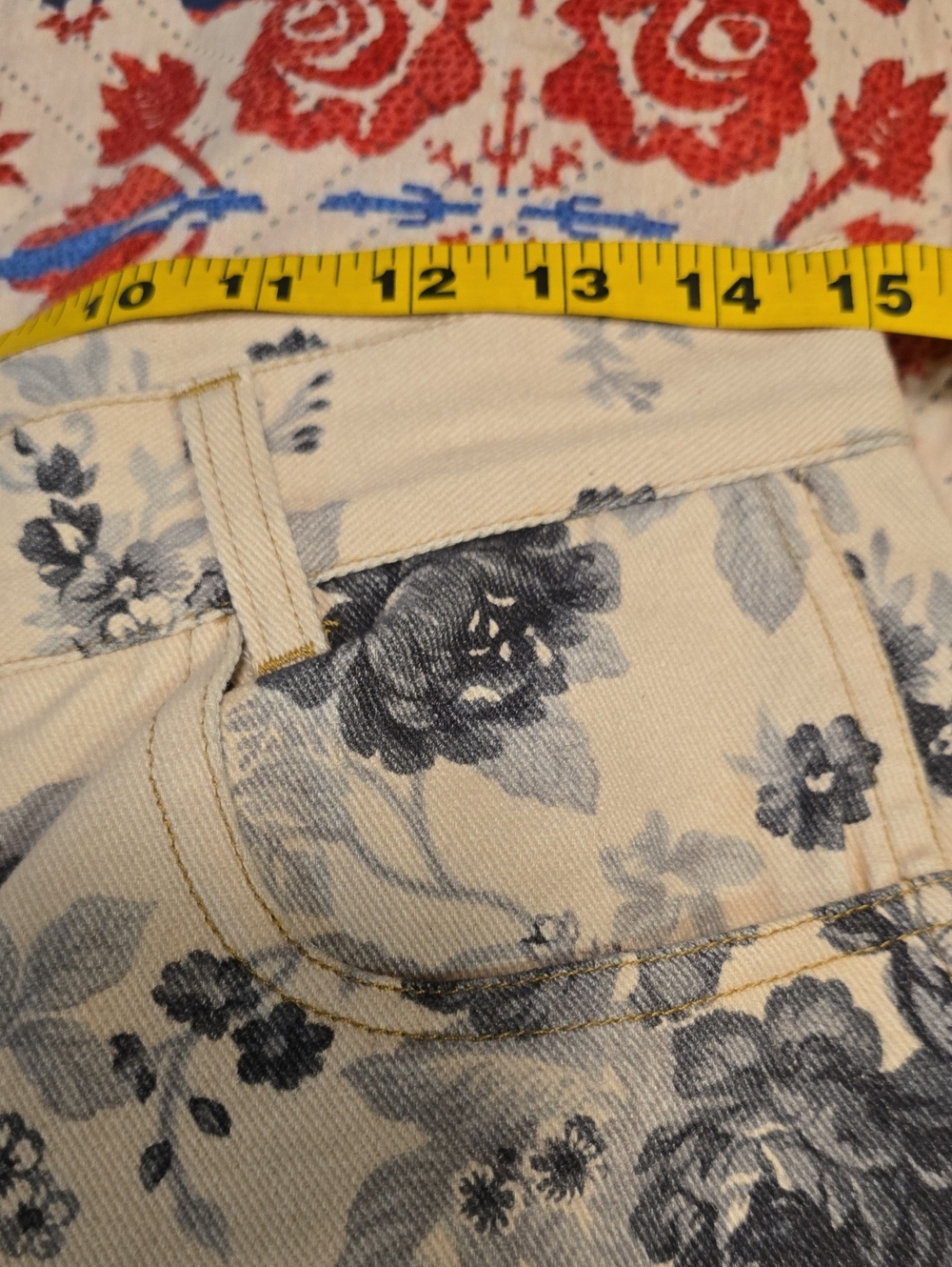 Barrel Jeans - Picture 12 of 13
